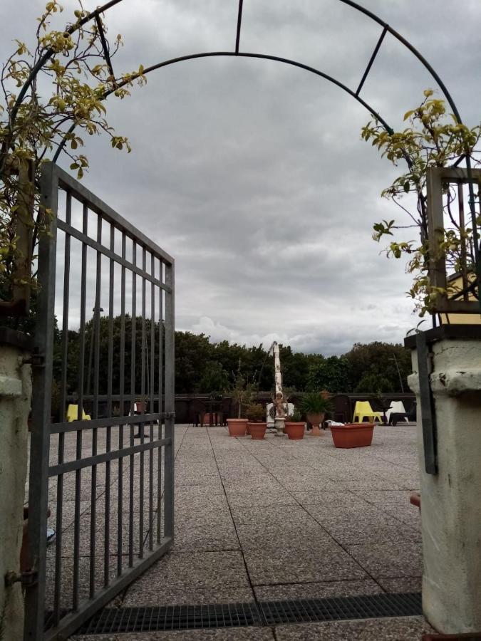 Bed and Breakfast Binario 5 Lucca Esterno foto
